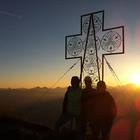 Haus Tuklar Guest house 3*