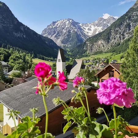 Haus Tuklar