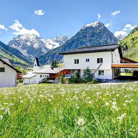 Guest house Haus Tuklar
