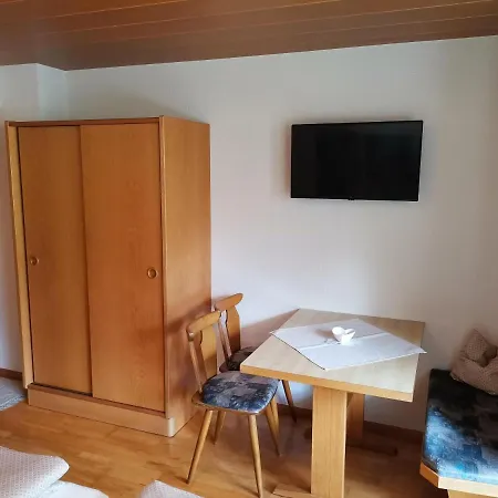 Haus Tuklar *