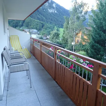 Haus Tuklar Guest house *