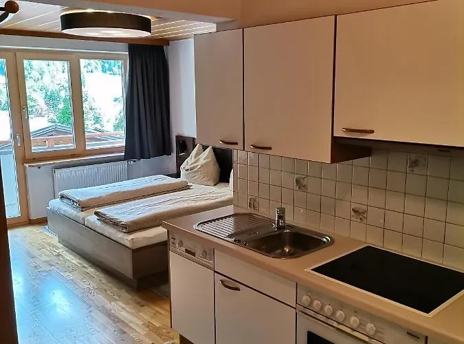 Haus Tuklar Gasthof 3*