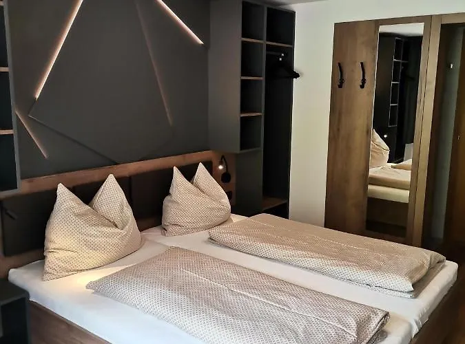 Gasthof Haus Tuklar 3*